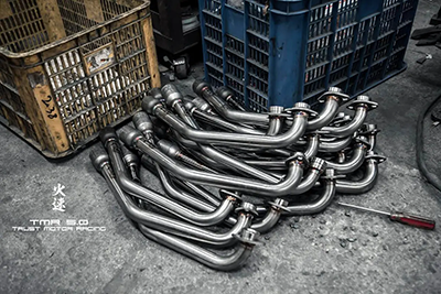 Exhaust pipes